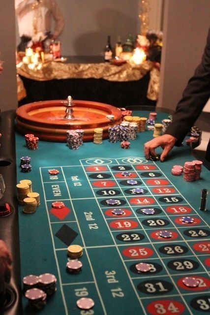Entorno de Casino con Crupier en Vivo